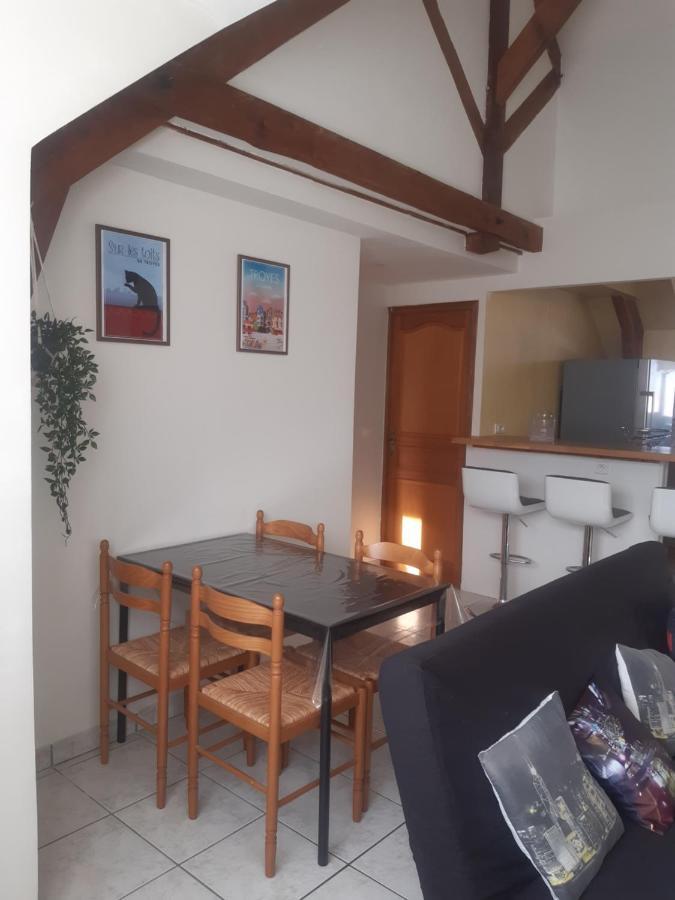 72M² Proche Centre Historique De Troyes Apartment ภายนอก รูปภาพ